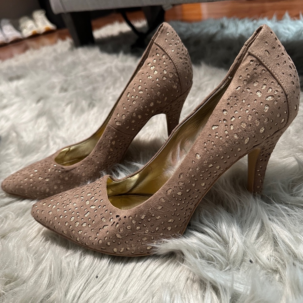 Sparkle neutral pumps